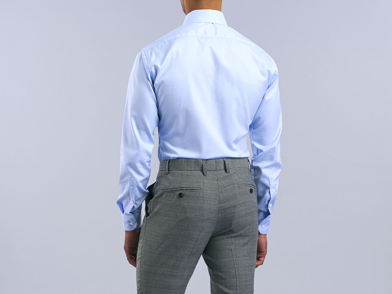The Essential Light Blue Shirt - Image 4