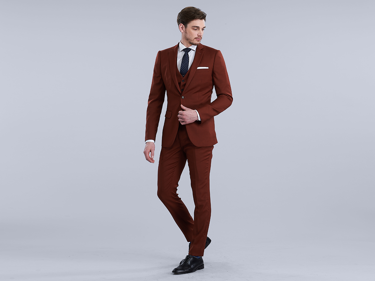 The Mackenzie Three Piece Suit - Image 3